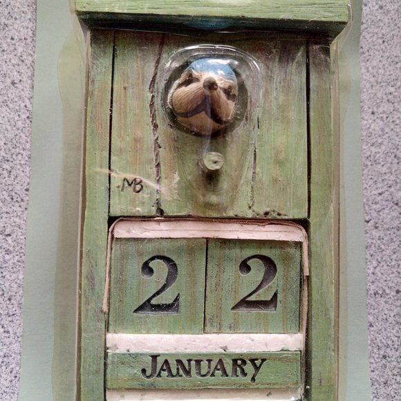 Cute Wooden Perpetural Calendar - Picture 2 of 5